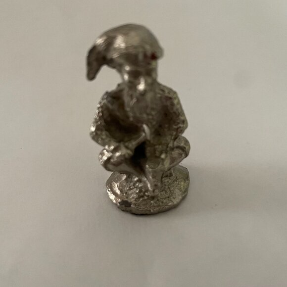 Miniature Pewter Figurine – Seated Gnome with Pointed Hat - Picture 1 of 7